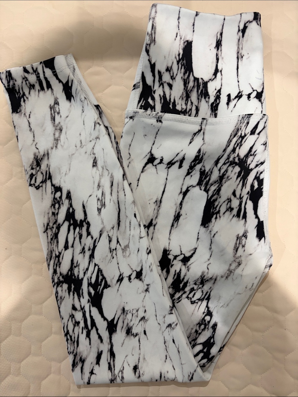 Beyond Yoga Marble Print High-Waist Leggings in White & Black